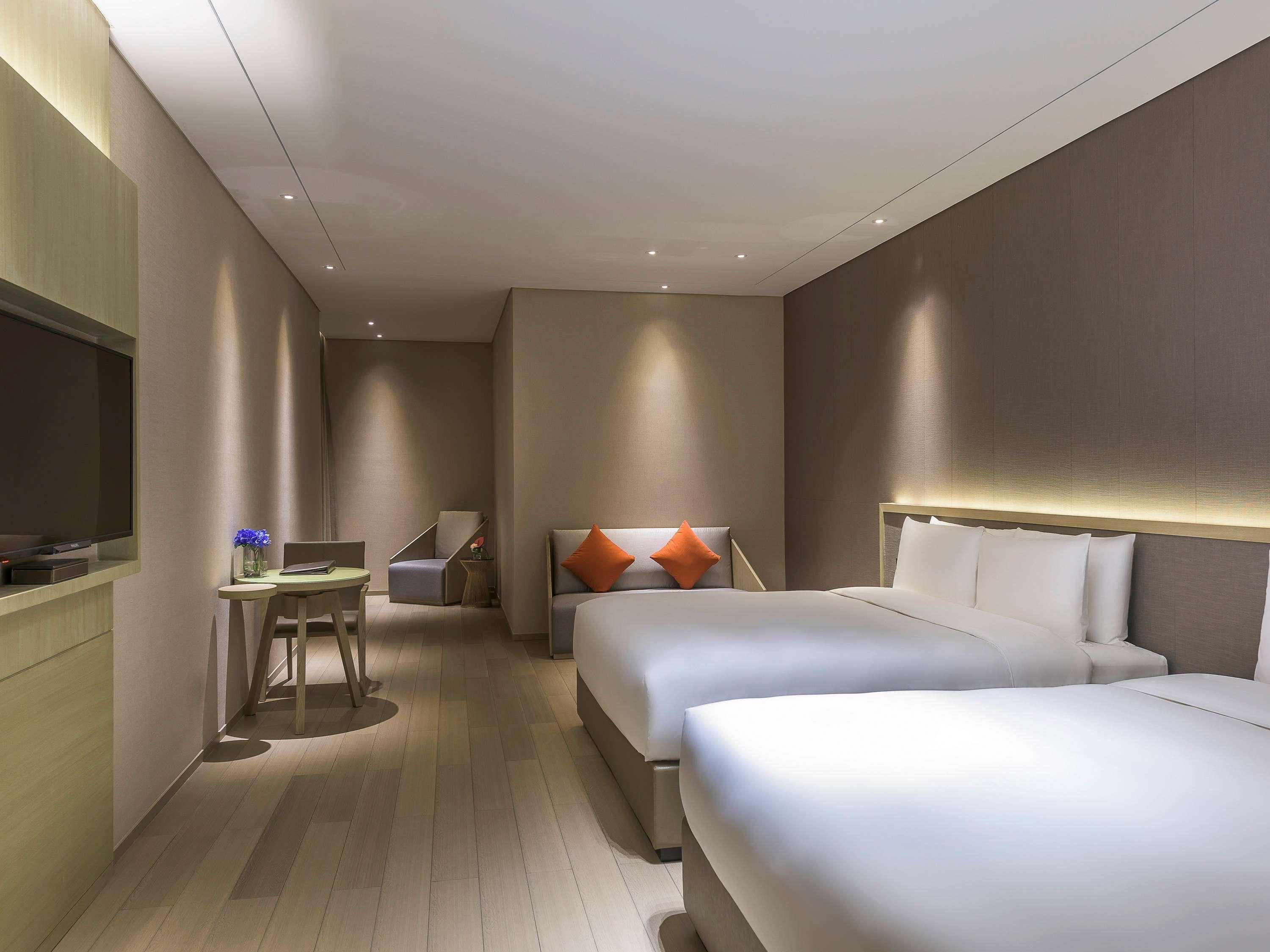 Novotel Shanghai Clover Экстерьер фото
