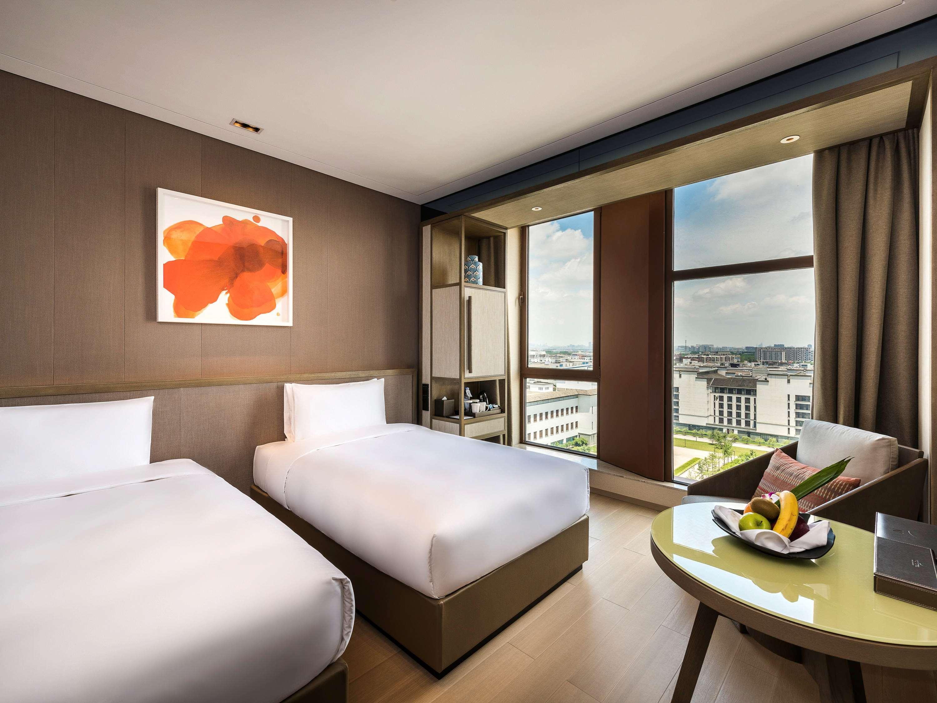 Novotel Shanghai Clover Экстерьер фото