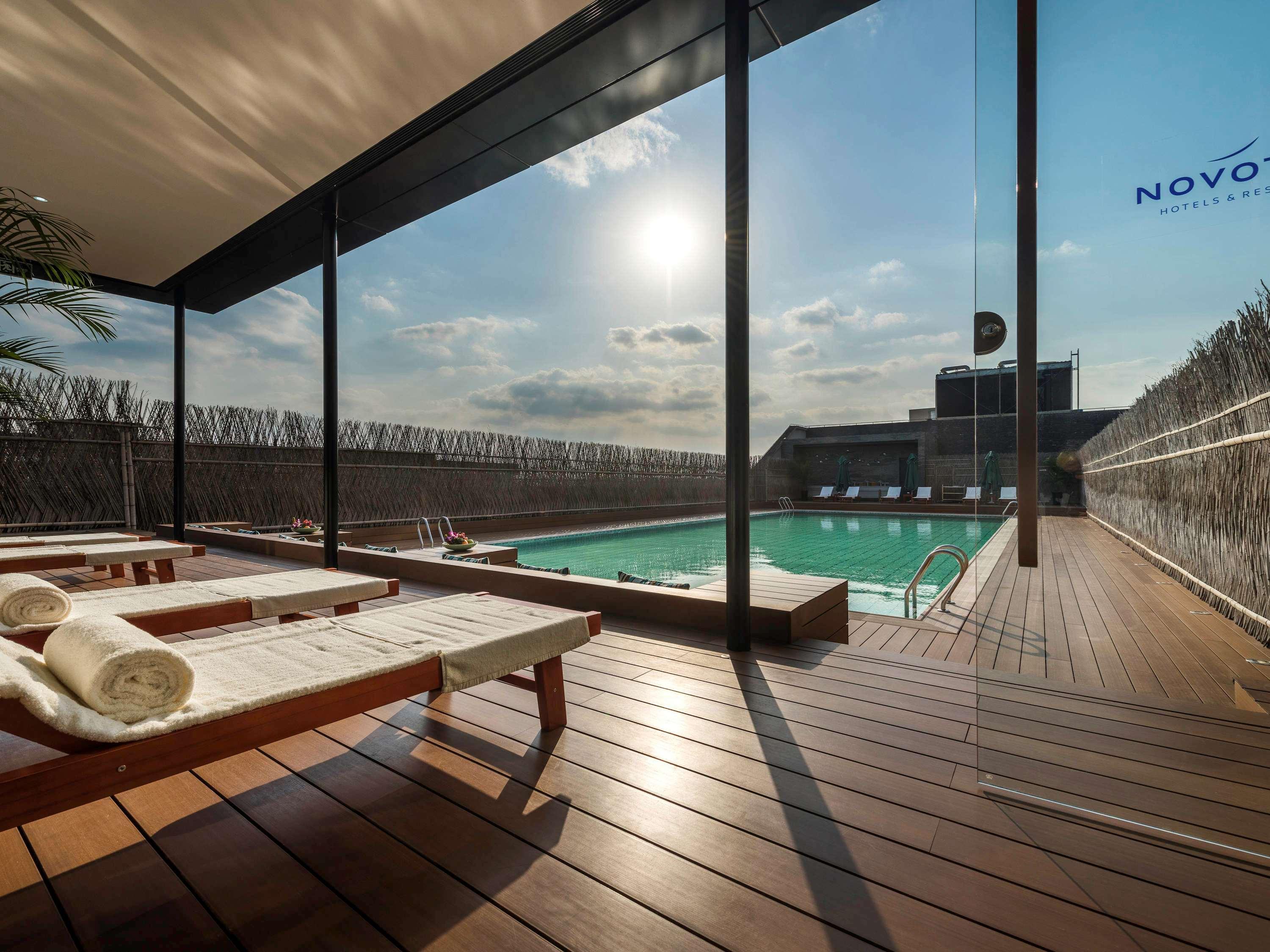 Novotel Shanghai Clover Экстерьер фото